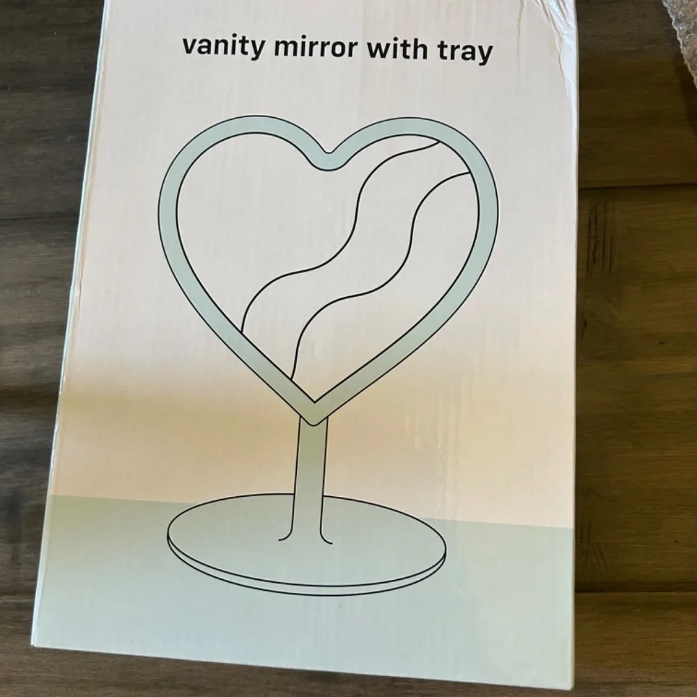 Urban Outfitters Heart Vanity Mirror 💕